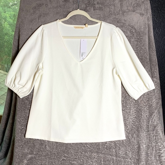 Tops - Soft surroundings white NWT size Large classic, functional, stylish white top